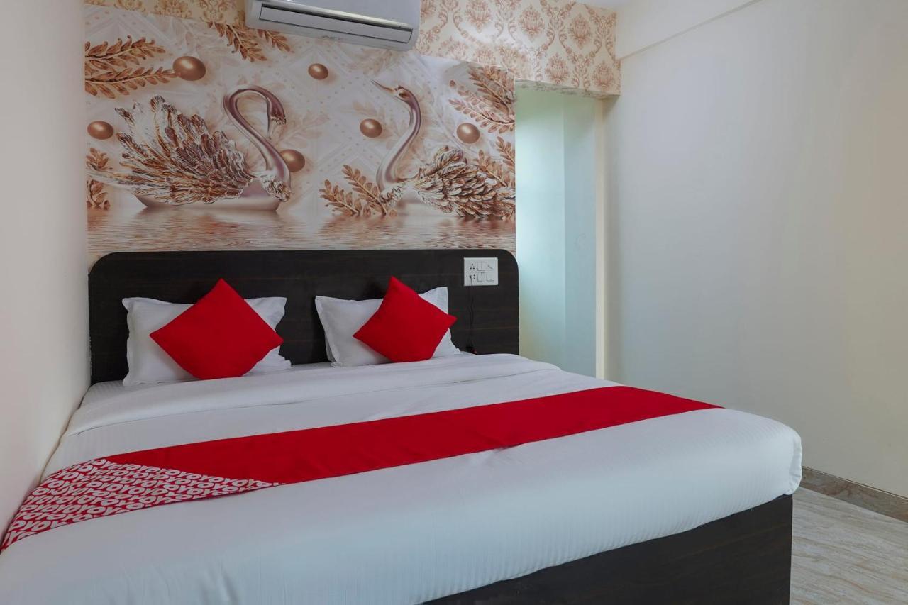 Oyo Flagship 68474 Hotel Viraj Pune Exterior photo